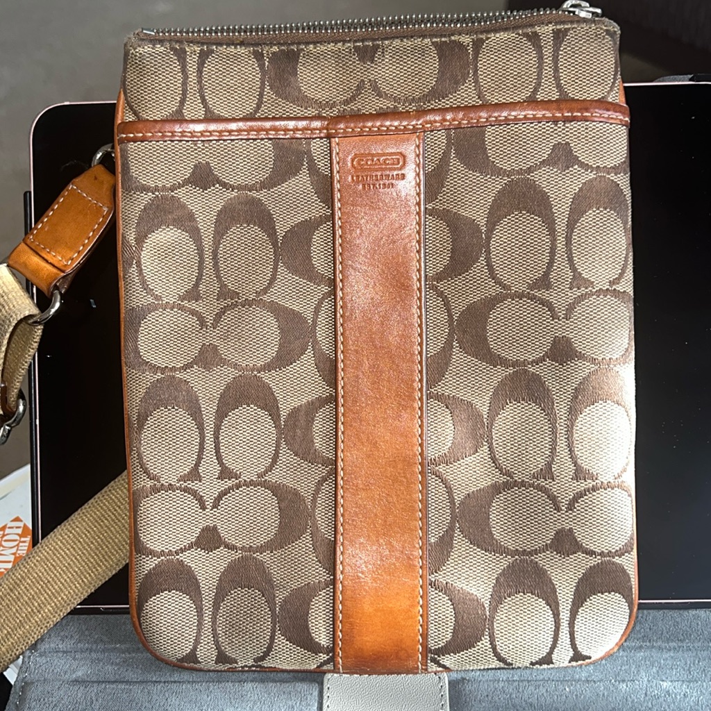 Authentic Coach Crossbody Great Condition